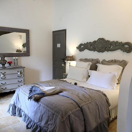 Maison D'Hotes "Les Ecuries Du Mas" Guest House Lamanon Εξωτερικό φωτογραφία