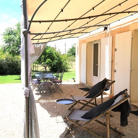 Maison D'Hotes "Les Ecuries Du Mas" Guest House Lamanon Εξωτερικό φωτογραφία
