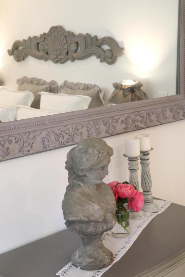 Maison D'Hotes "Les Ecuries Du Mas" Guest House Lamanon Εξωτερικό φωτογραφία