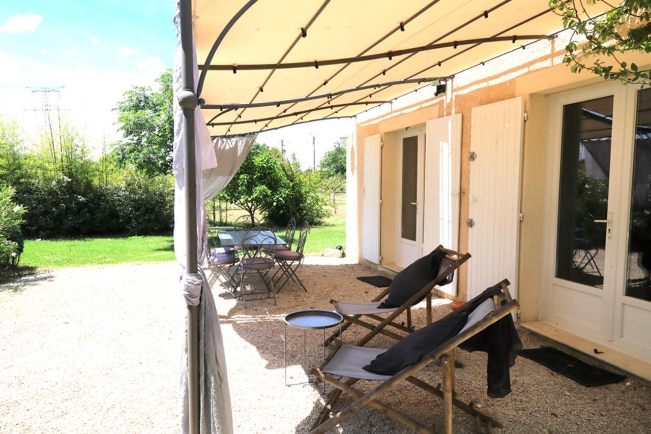 Maison D'Hotes "Les Ecuries Du Mas" Guest House Lamanon Εξωτερικό φωτογραφία