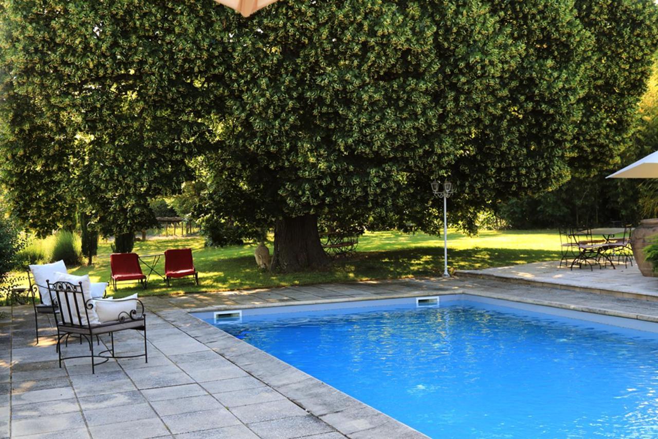 Maison D'Hotes "Les Ecuries Du Mas" Guest House Lamanon Εξωτερικό φωτογραφία